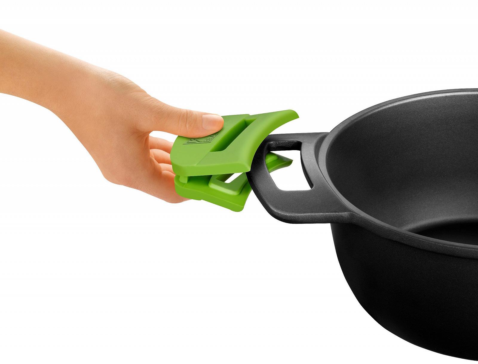 Кастрюля низкая BRA Prior 28 см со стеклянной крышкой и силиконовыми ручками для всех типов плит и духовки, фото №6 Кастрюля низкая BRA Prior 28 см со стеклянной крышкой и силиконовыми ручками для всех типов плит и духовки, фото №6