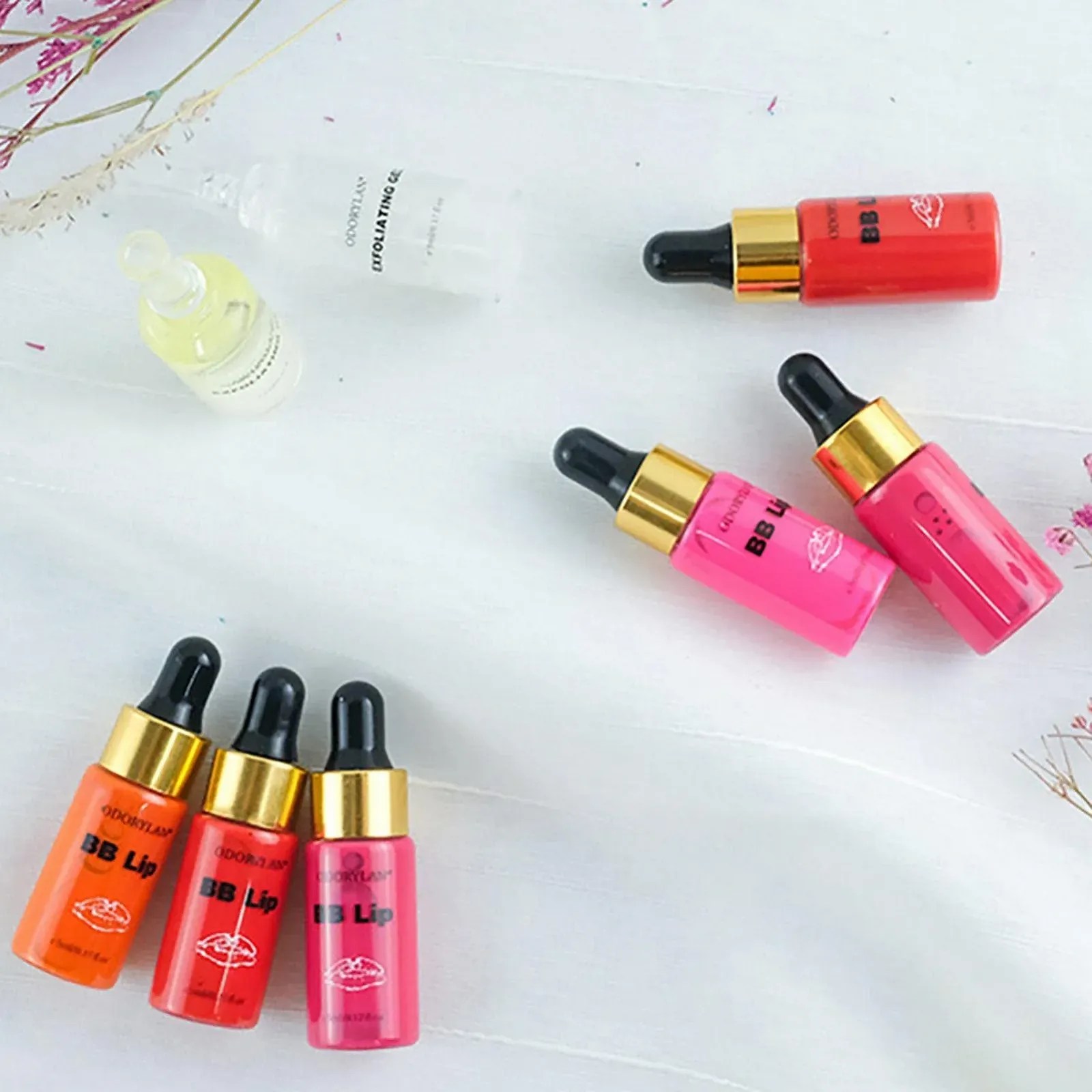 Набір напівперманентного блиску для губ Adawd, для більш повних зволожених губ, фото №3 Набір напівперманентного блиску для губ Adawd, для більш повних зволожених губ, фото №3