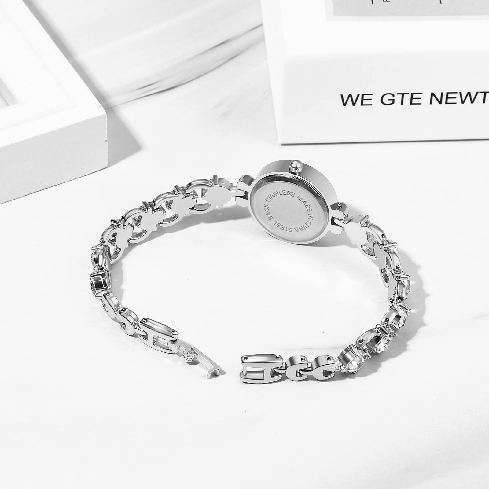 Женские кварцевые аналоговые часы Круглые Маленькие JewelryWe Золотые Розовые Водонепроницаемые Браслет из нержавеющей стали для ежедневного использования, фото №3