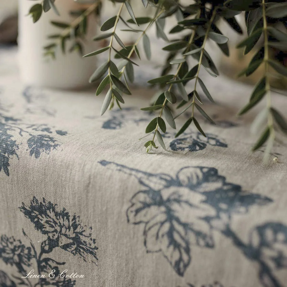 Дорожка на стіл Linen & Cotton Flores квітковий мотив 100% льон 40 х 240 см Бежево-синя, фото №5 Дорожка на стіл Linen & Cotton Flores квітковий мотив 100% льон 40 х 240 см Бежево-синя, фото №5