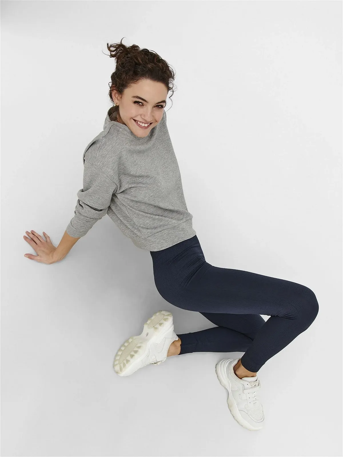 Женский Свитшот Only Play Спортивный, фото №7