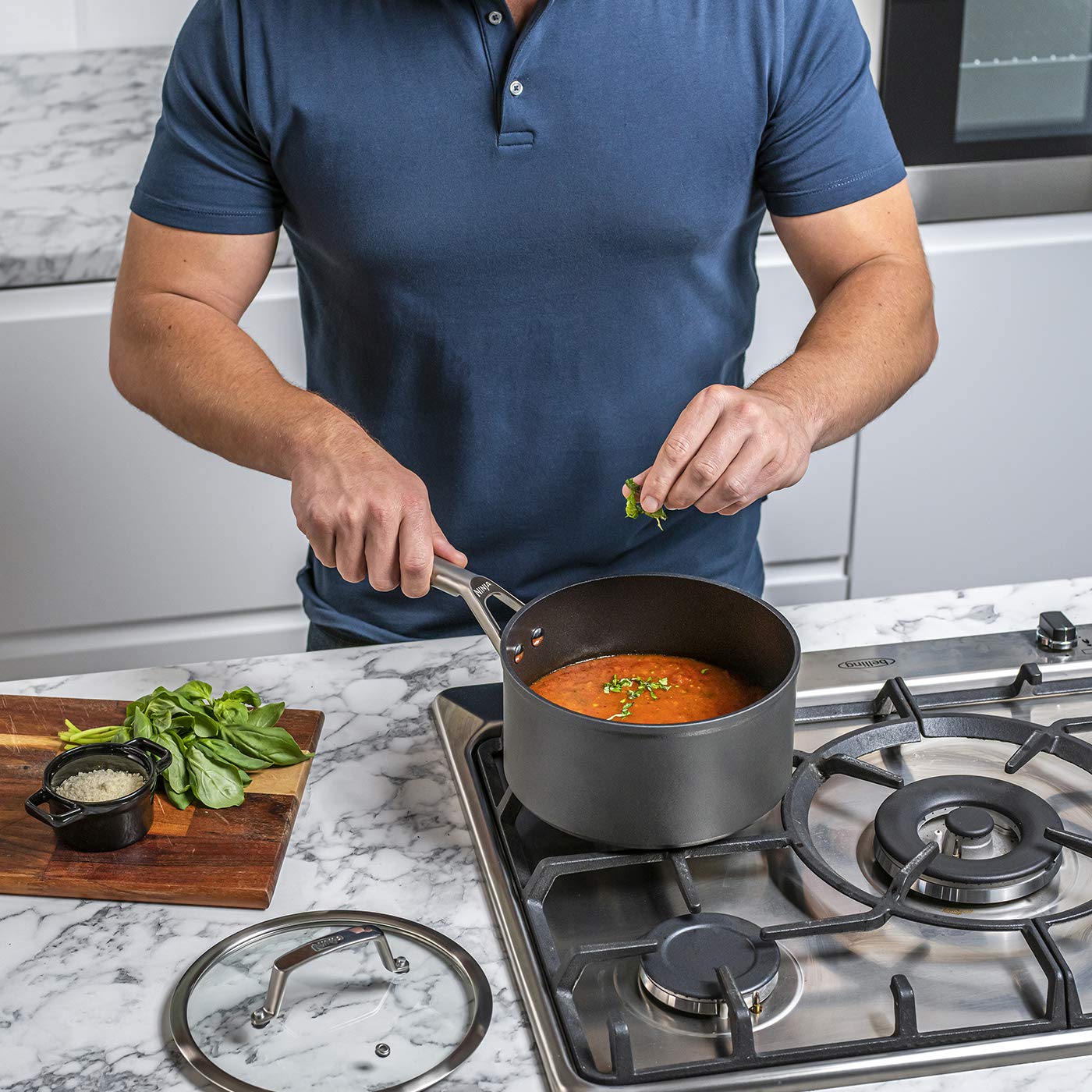 Набір Ninja Foodi ZEROSTICK 3 Каструлі Скляні Кришки Стійке Антипригарне Покриття Затверджений Алюміній Сумісність з Індукцією Сірий C33000EU, фото №4 Набір Ninja Foodi ZEROSTICK 3 Каструлі Скляні Кришки Стійке Антипригарне Покриття Затверджений Алюміній Сумісність з Індукцією Сірий C33000EU, фото №4