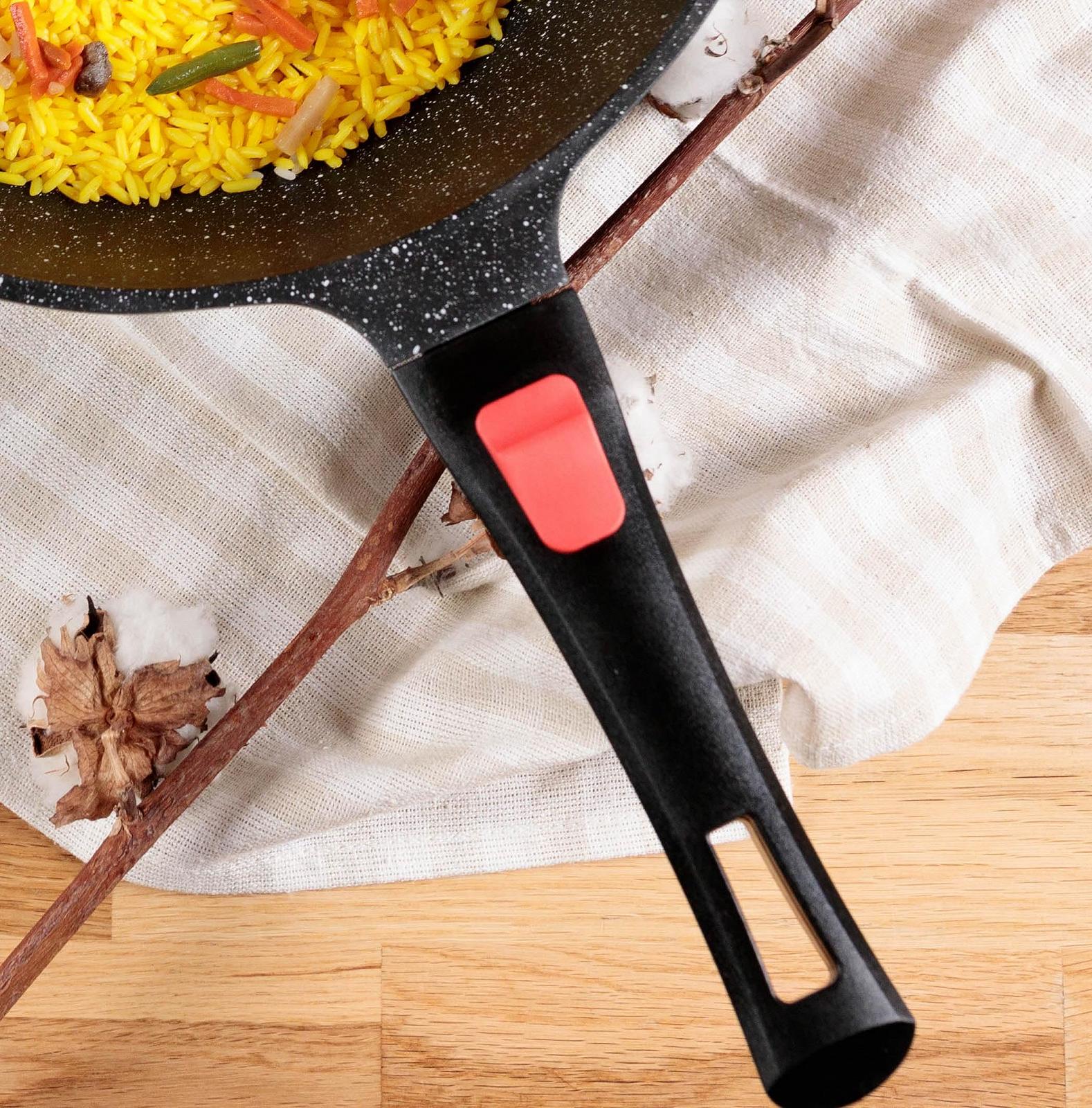 Сковорідка-Wok Kamberg 30 см, знімна ручка, литий алюміній, покриття з ефектом каменю, скляна кришка, чорний, фото №5 Сковорідка-Wok Kamberg 30 см, знімна ручка, литий алюміній, покриття з ефектом каменю, скляна кришка, чорний, фото №5