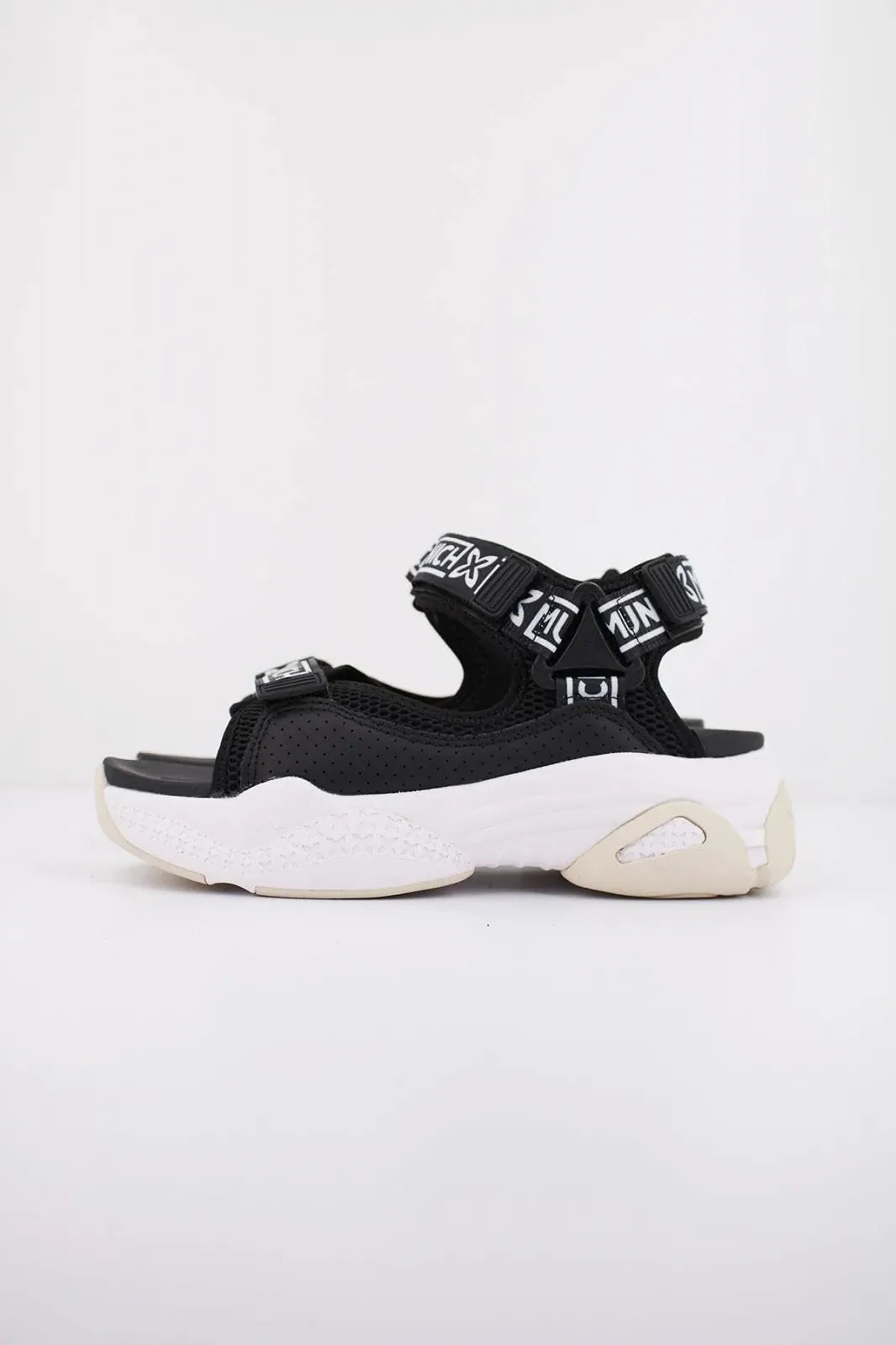 Сабо Munich Areia, фото №8 Сабо Munich Areia, фото №8