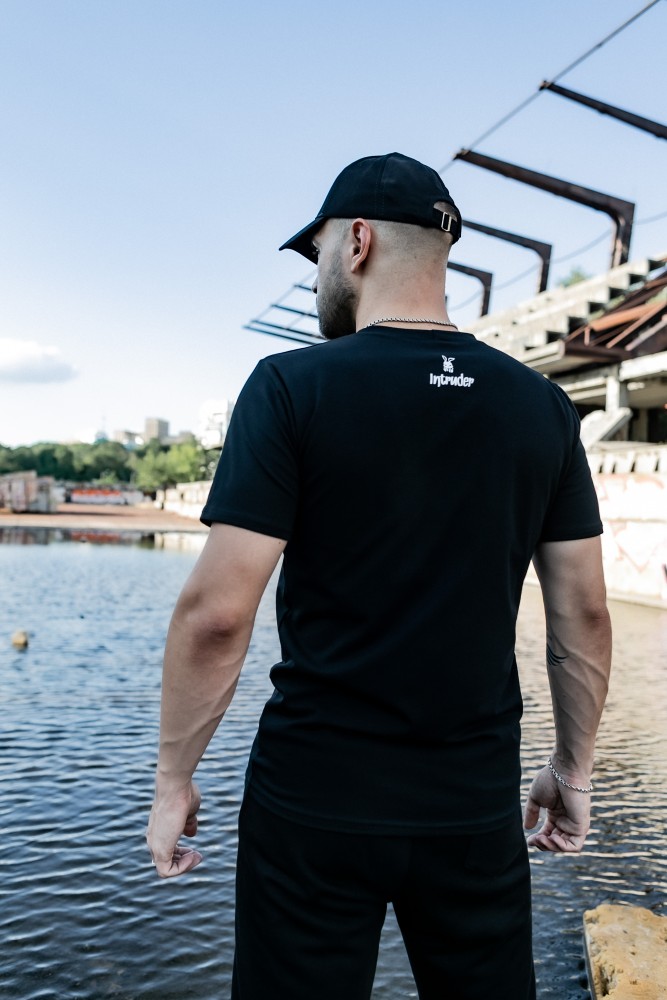 Футболка Intruder Bunny черная, фото №7