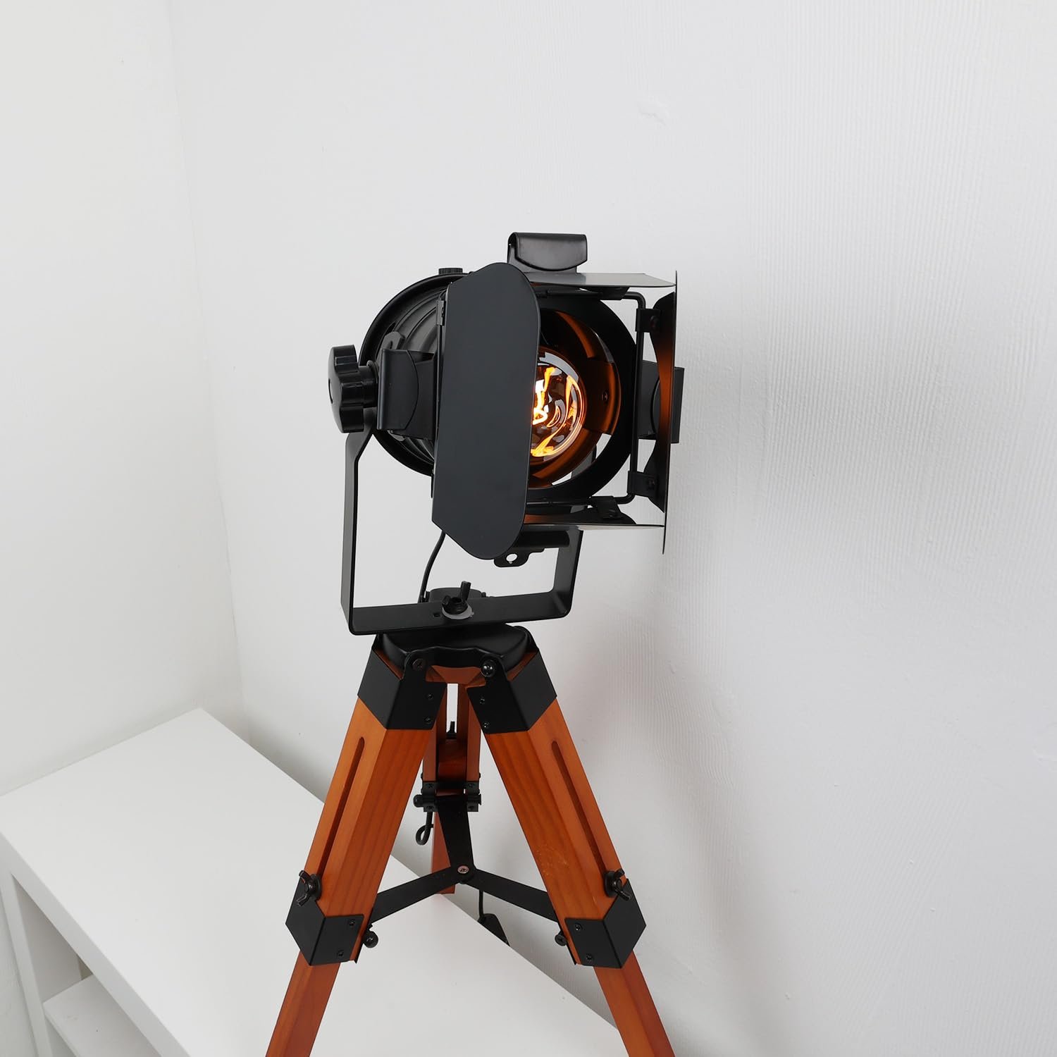 Настільна лампа Alpinaluz Vintage Industrial E27 дерев'яний штатив чорний прожектор, фото №9