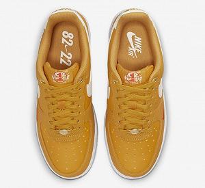 Кросівки Nike Air Force 1 07 Se Yellow 42 synthetic.ua - Фото 1