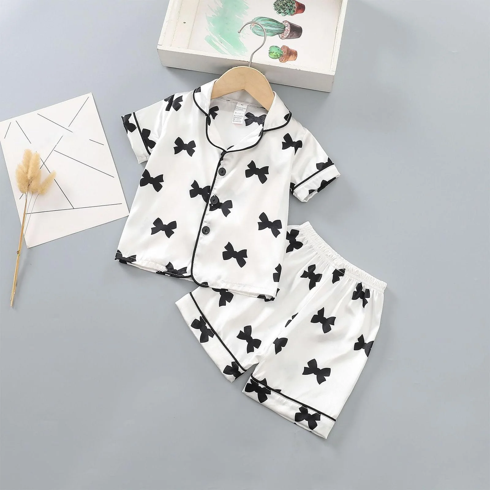 Летняя пижама XINYUNZU, шорты на эластичной резинке + футболка, комплект с V-образным вырезом, фото №2