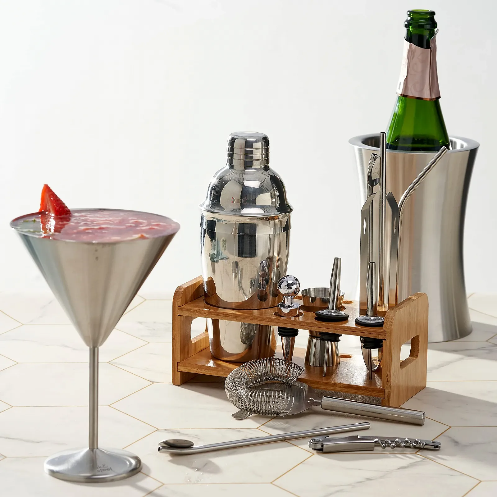 Набір для коктейлів Oak & Steel Professional з нержавіючої сталі, 13 предметів, з дерев'яною підставкою та книгою рецептів, фото №7 Набір для коктейлів Oak & Steel Professional з нержавіючої сталі, 13 предметів, з дерев'яною підставкою та книгою рецептів, фото №7