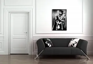 Картина на склі Wallario Сексуальна жінка в туалеті 60 x 90 см 4 мм ESG скло synthetic.ua - Фото 1