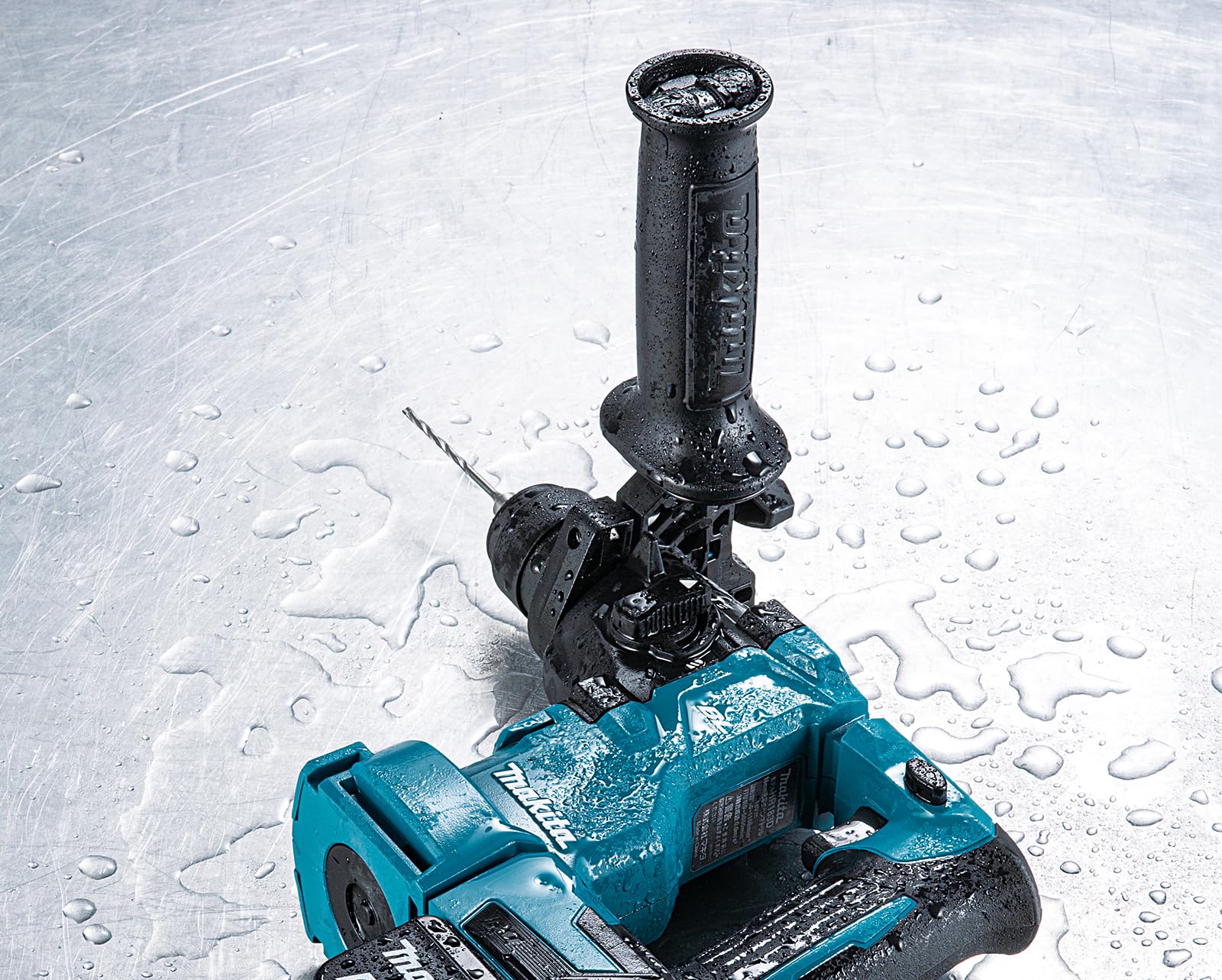 Аккумуляторный комбинированный перфоратор Makita DHR183RTWJ для SDS-PLUS 18 В / 5,0 А·ч, 2 аккумулятора + зарядное устройство с удалением пыли DX16 в Makpac, фото №6 Аккумуляторный комбинированный перфоратор Makita DHR183RTWJ для SDS-PLUS 18 В / 5,0 А·ч, 2 аккумулятора + зарядное устройство с удалением пыли DX16 в Makpac, фото №6