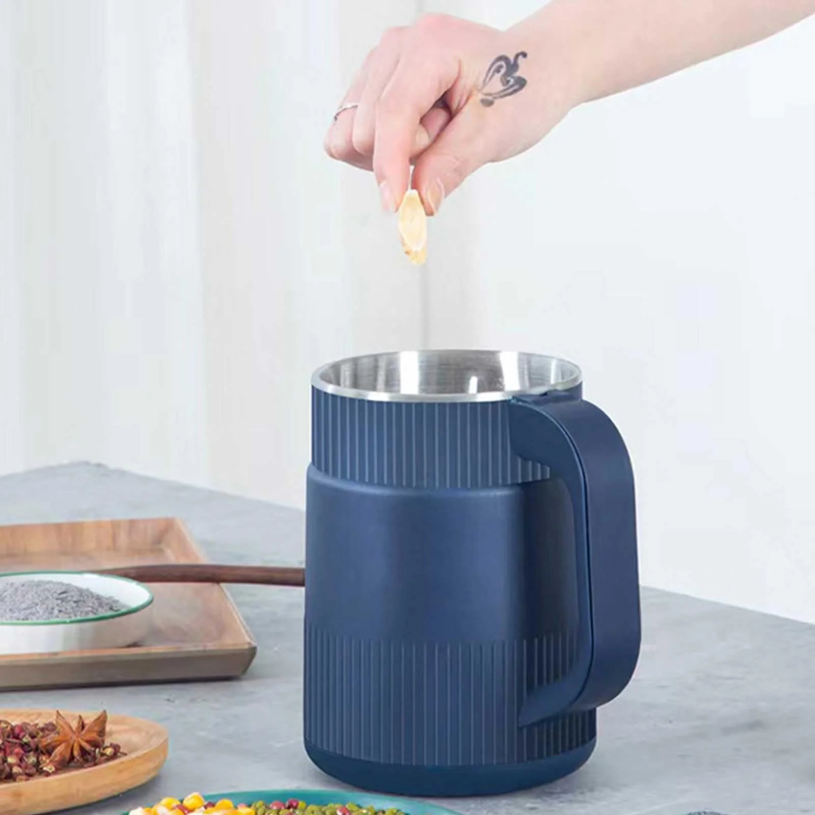 Электрическая кофемолка, многофункциональная дисковая, 200 Вт для кофейного порошка, трав, специй, орехов, фото №7 Электрическая кофемолка, многофункциональная дисковая, 200 Вт для кофейного порошка, трав, специй, орехов, фото №7