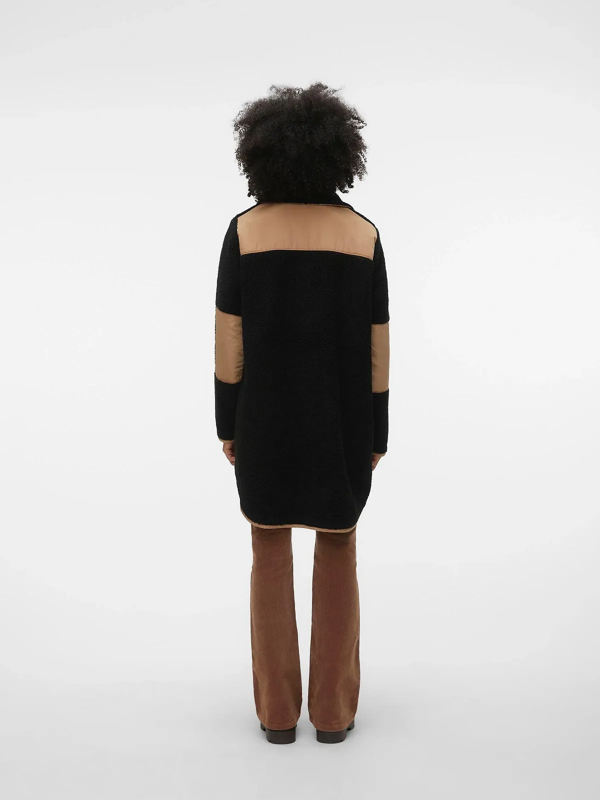 Жіноче пальто Teddy Fur VERO MODA VMLUNE, фото №3 Жіноче пальто Teddy Fur VERO MODA VMLUNE, фото №3