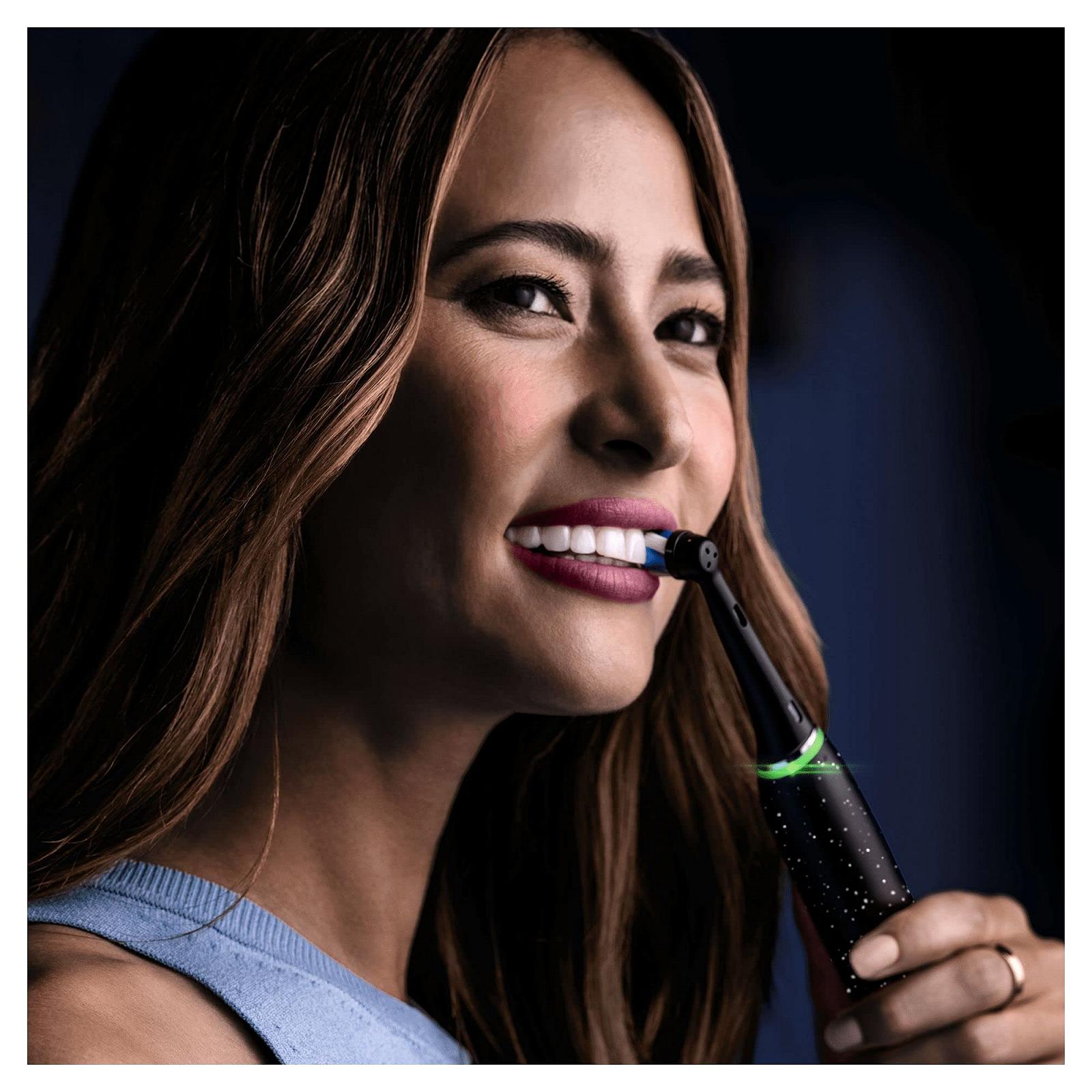 Электрическая зубная щетка Oral-B iO Series 10 Plus Edition и сменные насадки iO Bright White для электрической зубной щетки, 2 шт. в упаковке, фото №4
