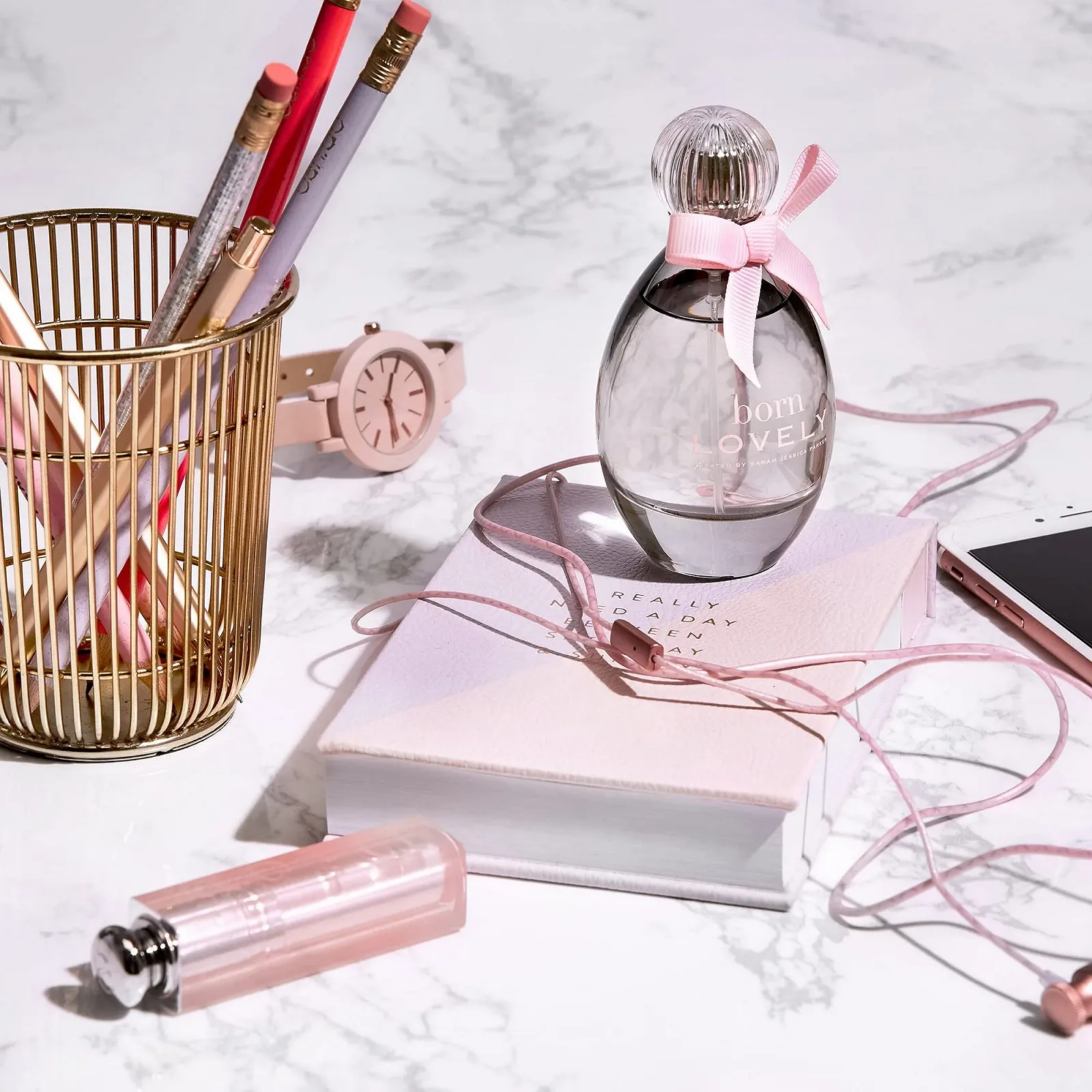 Парфюмированная вода Sarah Jessica Parker Born Lovely 50 мл Спрей, фото №4 Парфюмированная вода Sarah Jessica Parker Born Lovely 50 мл Спрей, фото №4