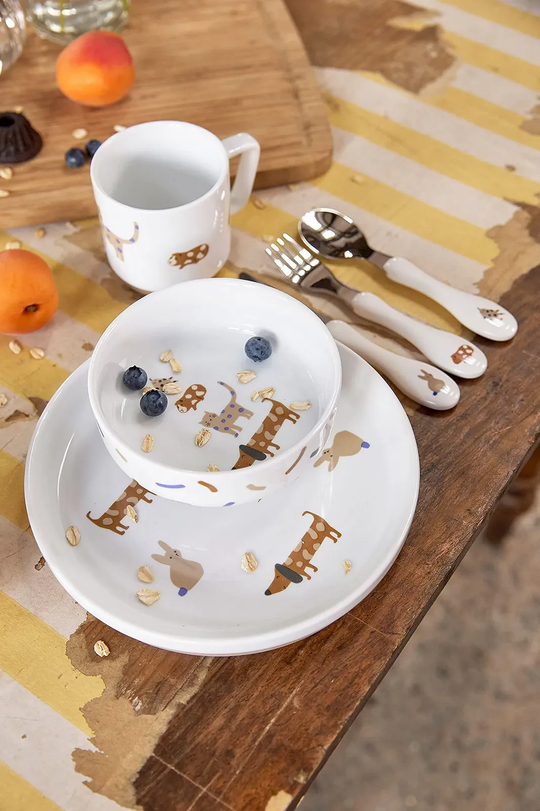 Дитячий порцеляновий набір посуду LäSSIG Little Mateys: тарілка, миска, чашка, з силіконовим кільцем, нековзкий, королівський синій, фото №4