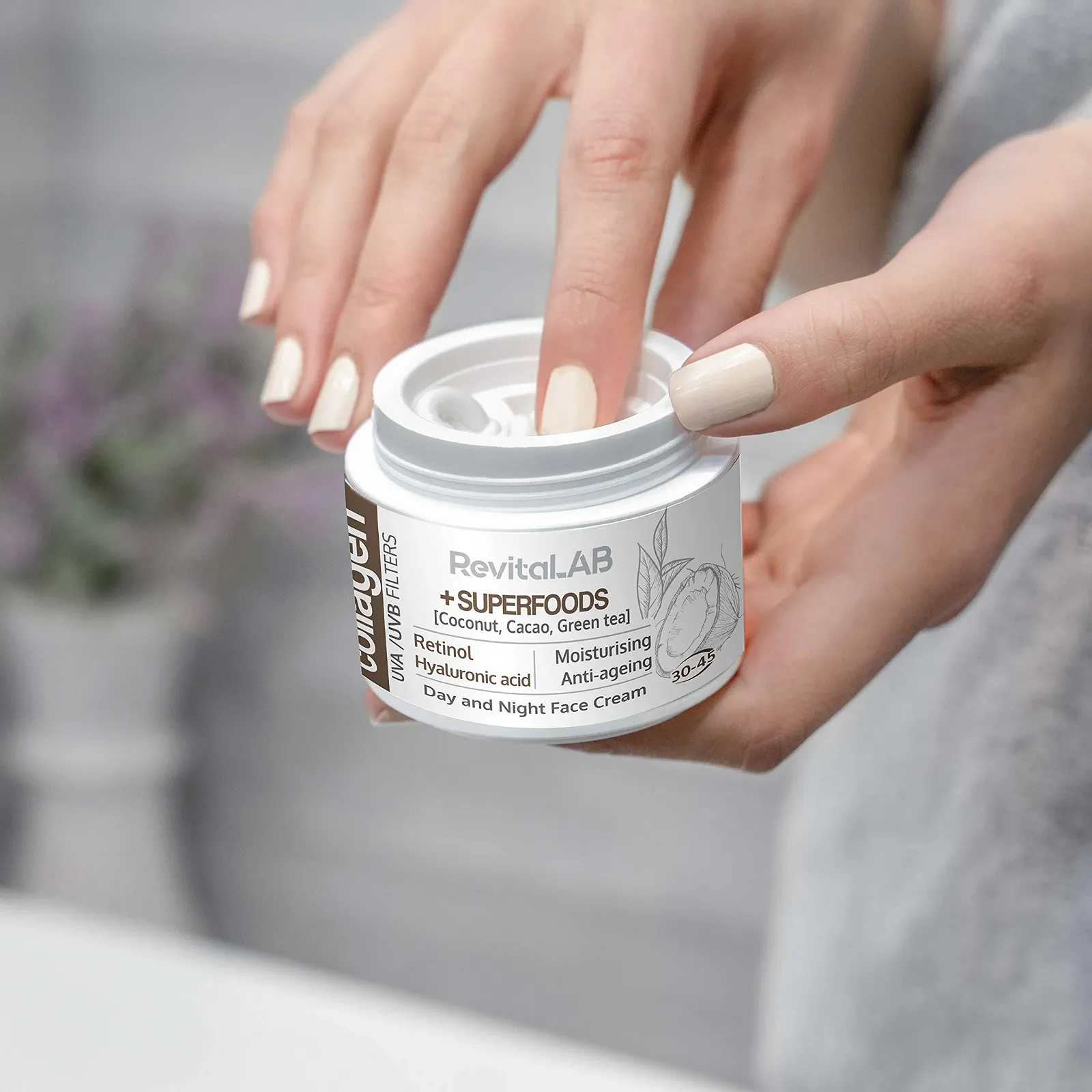 Денний та нічний зволожувальний крем RevitaLAB Anti-Ageing Collagen 50 мл, фото №4 Денний та нічний зволожувальний крем RevitaLAB Anti-Ageing Collagen 50 мл, фото №4