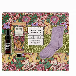 Крем для тела William Morris At Home Magnesium, 100 мл; Мист для подушки, 30 мл; Носки для сна; Миндальное масло, Лаванда; Дорожный размер; Веганский продукт, не тестировался на животных - Фото 1