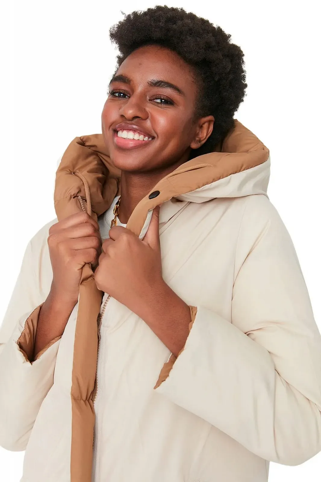 Куртка Trendyol Жіноча З капюшоном Однотонна Зимова, фото №6 Куртка Trendyol Жіноча З капюшоном Однотонна Зимова, фото №6