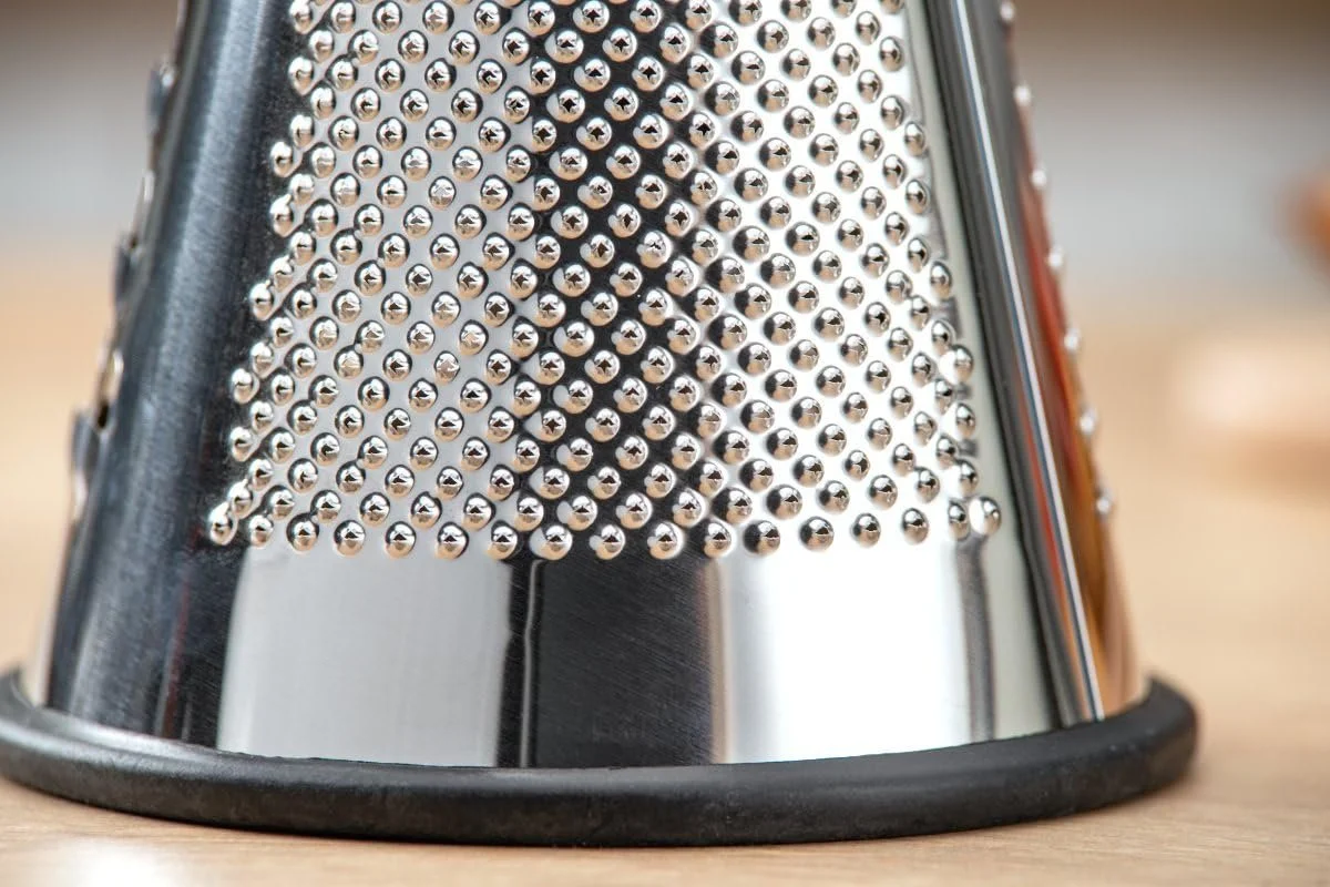 Терка Fackelmann 31036 для сиру та овочів, нержавіюча сталь, дерев'яна ручка, фото №8 Терка Fackelmann 31036 для сиру та овочів, нержавіюча сталь, дерев'яна ручка, фото №8