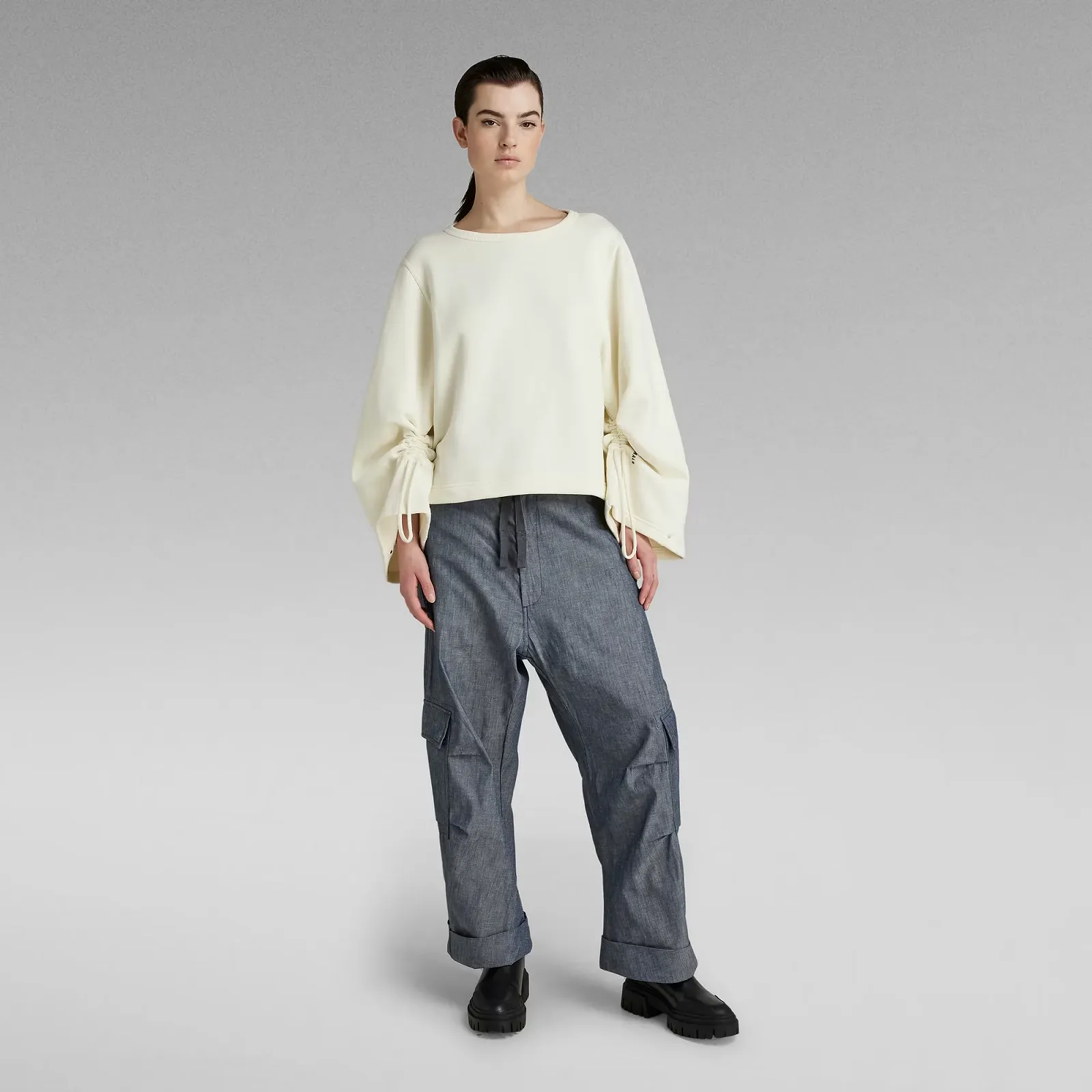 Женский свитер G-Star RAW Adjustable Sleeve Cropped Sweat - XS, фото №5 Женский свитер G-Star RAW Adjustable Sleeve Cropped Sweat - XS, фото №5