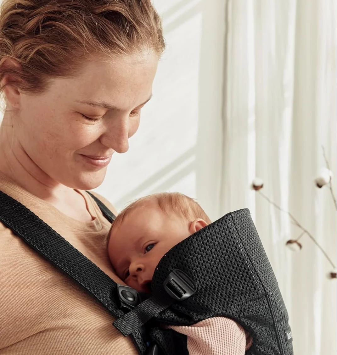 Рюкзак-переноска BabyBjörn Babytrage Mini / Чорний, фото №6