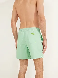 Чоловічі пляжні шорти GUESS / М'ятні / Розмір M synthetic.ua - Фото 1