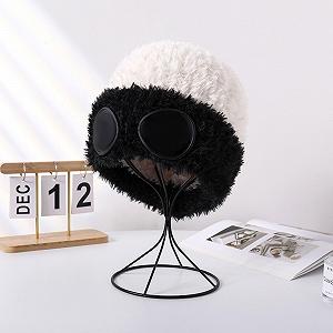 Мягкая эластичная шапка-бини Ldabrye ветрозащитная теплая с клапанами для ушей synthetic.ua - Фото 1