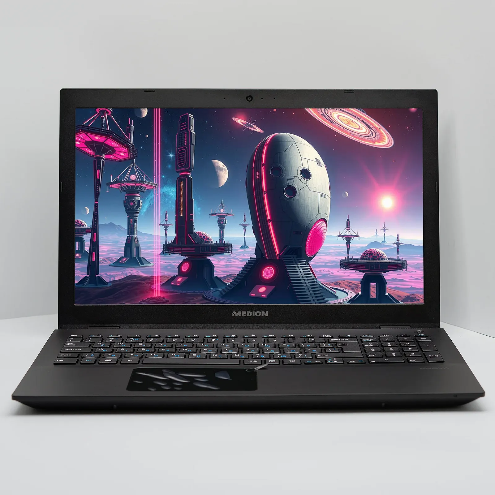 Ноутбук 15.6'' Medion (Lenovo Group) Akoya P6687 Intel Core i5-8250U RAM 8 ГБ SSD 128 ГБ + HDD 1 ТБ Nvidia GeForce Win10 (4863), фото №1