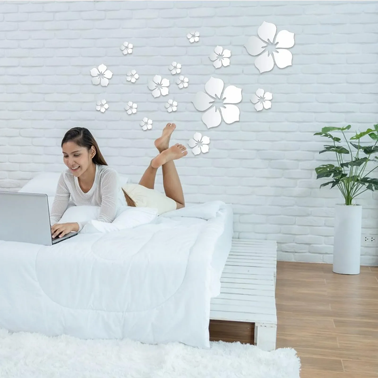 Наклейки на стіну Flower Mirror Квіткове дзеркало самоклеючі 18 шт. Creative Mirror Stickers, фото №7