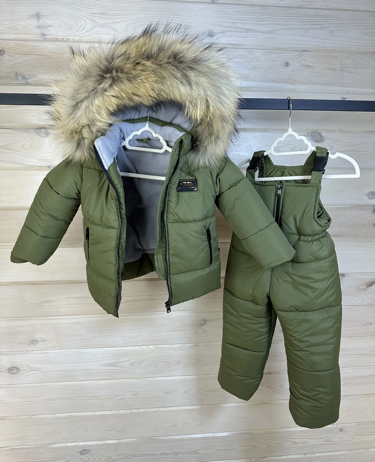 Зимовий комбінезон дитячий 86-134 р: куртка з натуральним хутром та штани хакі, фото №2 Зимовий комбінезон дитячий 86-134 р: куртка з натуральним хутром та штани хакі, фото №2
