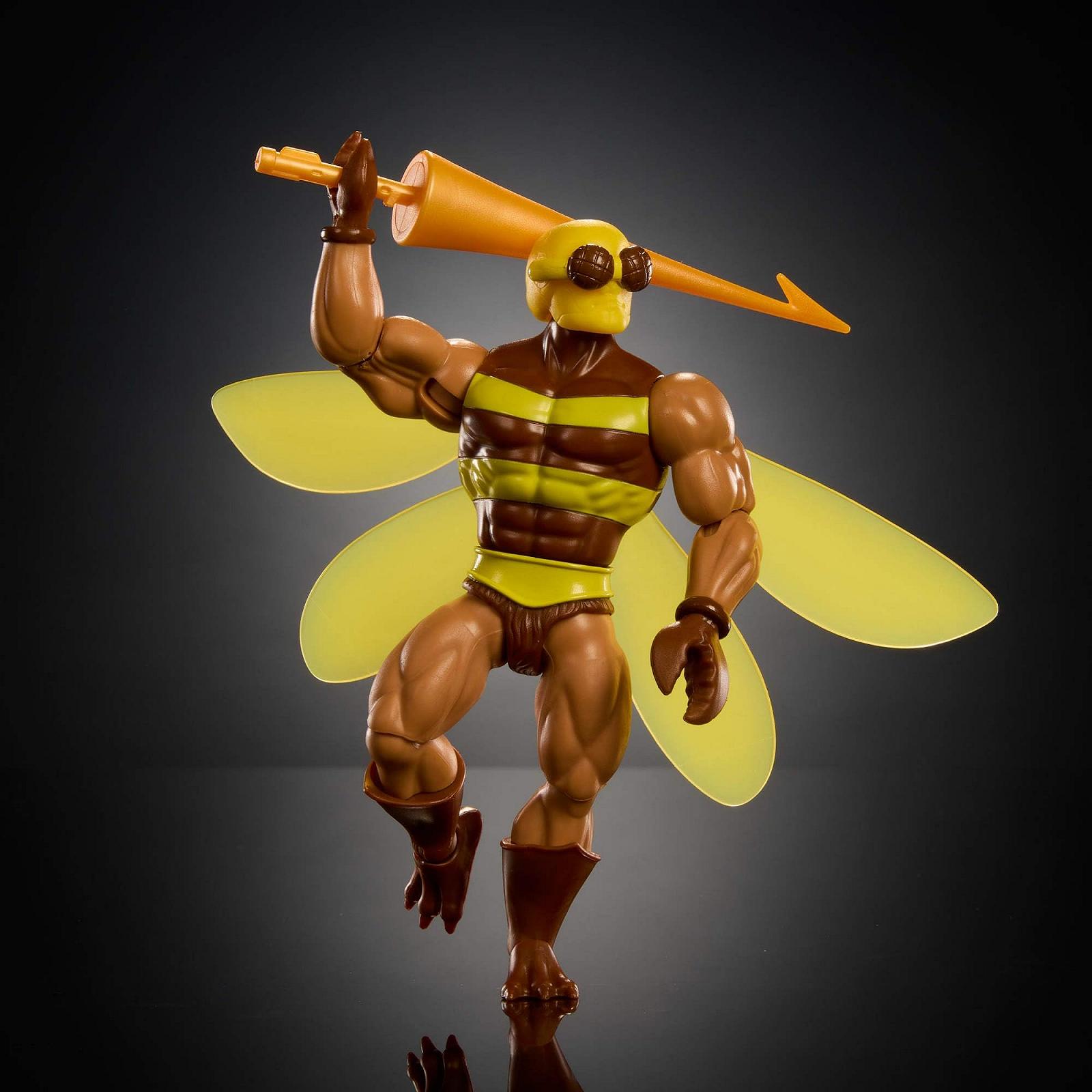 Фигурка Masters of the Universe Origins Cartoon Collection Buzz-Off, 14 см, лидер пчел с крыльями и очками, с метательным копьем, фото №3