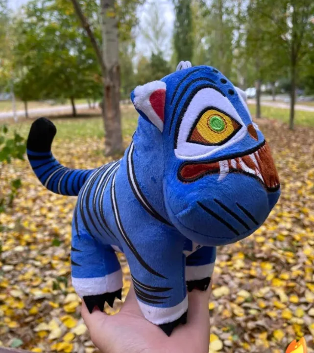 М'яка іграшка Дерпі синій тигр Кейпоп Мисливці на Демонів Derpy K-POP Demon Hunters 20 см, фото №2