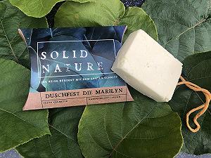 Твердий гель для душу Solidnature DuschFest Die Marilyn зволожувальний крем-гель, веганський, без пластику, екологічна упаковка, 120 г synthetic.ua - Фото 1