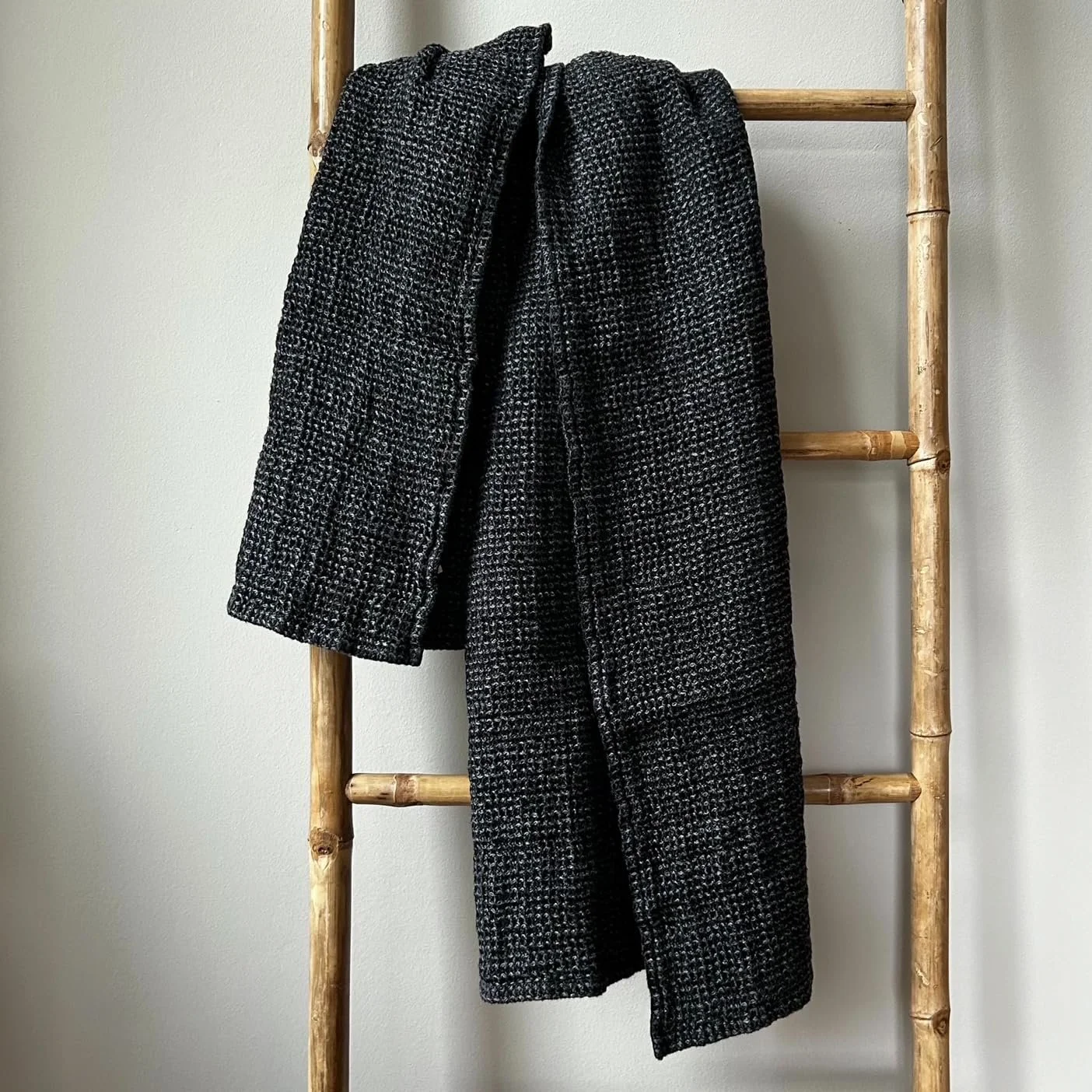 Плед JOWOLLINA Льон Stonewashed Вафельний піке Меланж Shade of Night, 70 x 140 см, фото №2