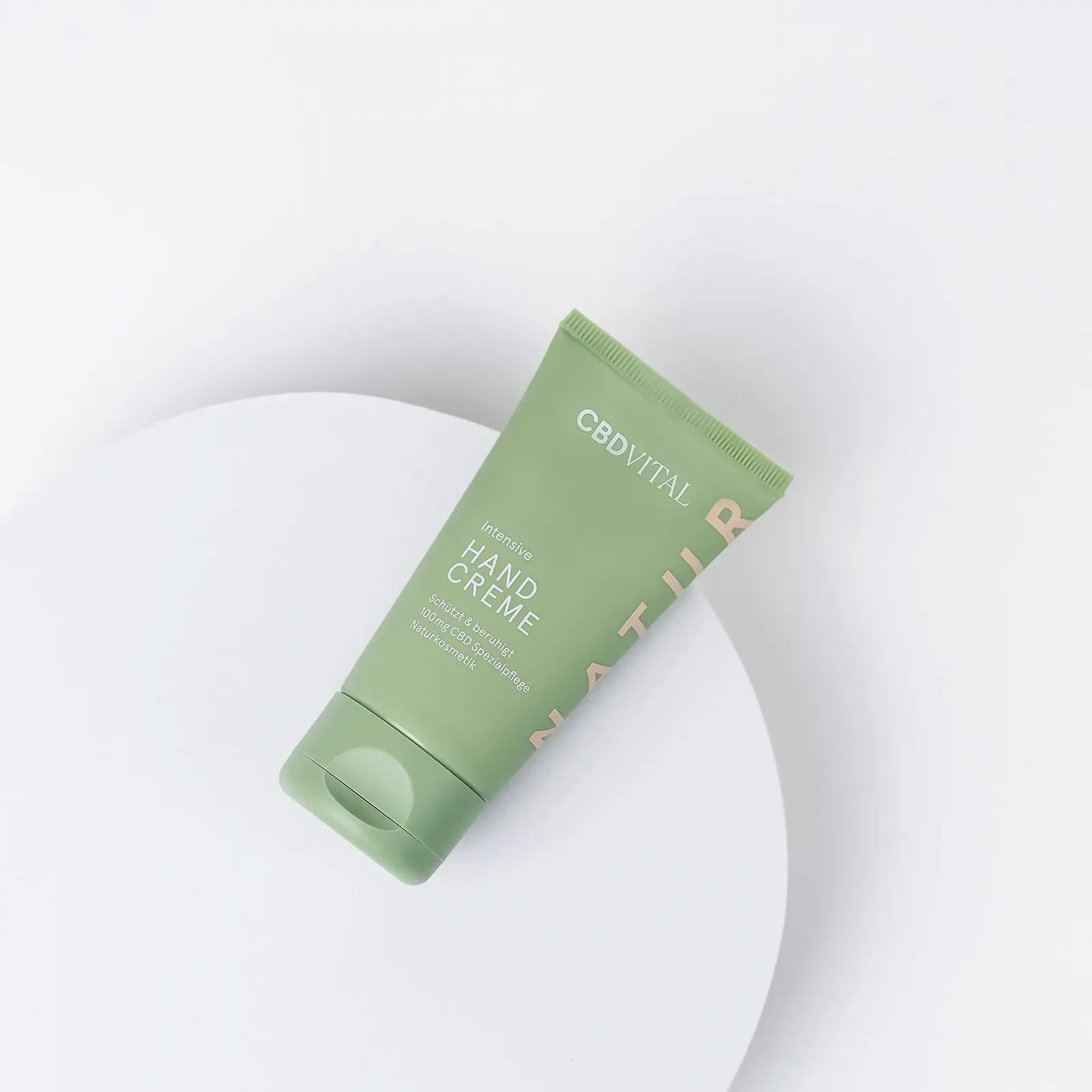 Крем для рук CBDVITAL CBD - Быстро впитывающийся для сухой кожи рук | Натуральная косметика | Особенно успокаивающий для чувствительной кожи | 100% веганский | 100 мг каннабидиола | Для мужчин и женщин | CBDVITAL, фото №3