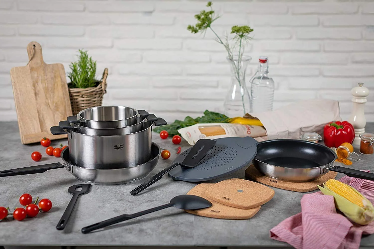 Каструля KUHN RIKON Smart & Compact 3 л / 20 см із нержавіючої сталі з магнітною кришкою для всіх типів плит, фото №7 Каструля KUHN RIKON Smart & Compact 3 л / 20 см із нержавіючої сталі з магнітною кришкою для всіх типів плит, фото №7