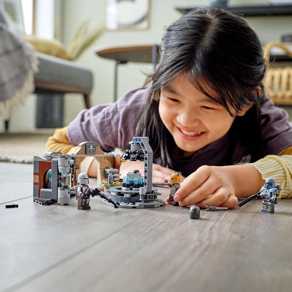 Конструктор Lego® Star Wars™ 75319 Forge of the Weaponsmith, фото №3 Конструктор Lego® Star Wars™ 75319 Forge of the Weaponsmith, фото №3