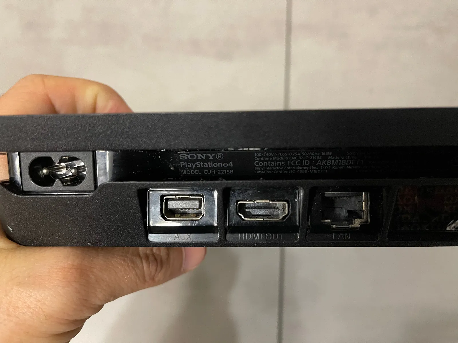 Ігрова приставка Sony Playstation PS4 CUH-2215B Slim, 500GB, фото №7 Ігрова приставка Sony Playstation PS4 CUH-2215B Slim, 500GB, фото №7