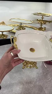 Блюдо на золотій вишуканій ніжці 23х23 см с ручками synthetic.ua - Фото 1