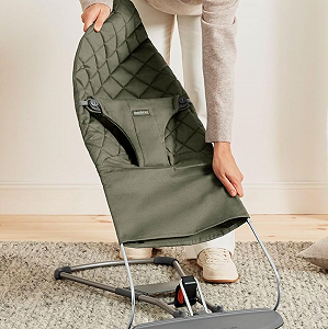 Шезлонг-качалка BabyBjörn Bliss / Dark Green / Woven Classic Quilt / 0-2 года / до 13 кг / 3 положения наклона / Темно-зеленая synthetic.ua - Фото 1