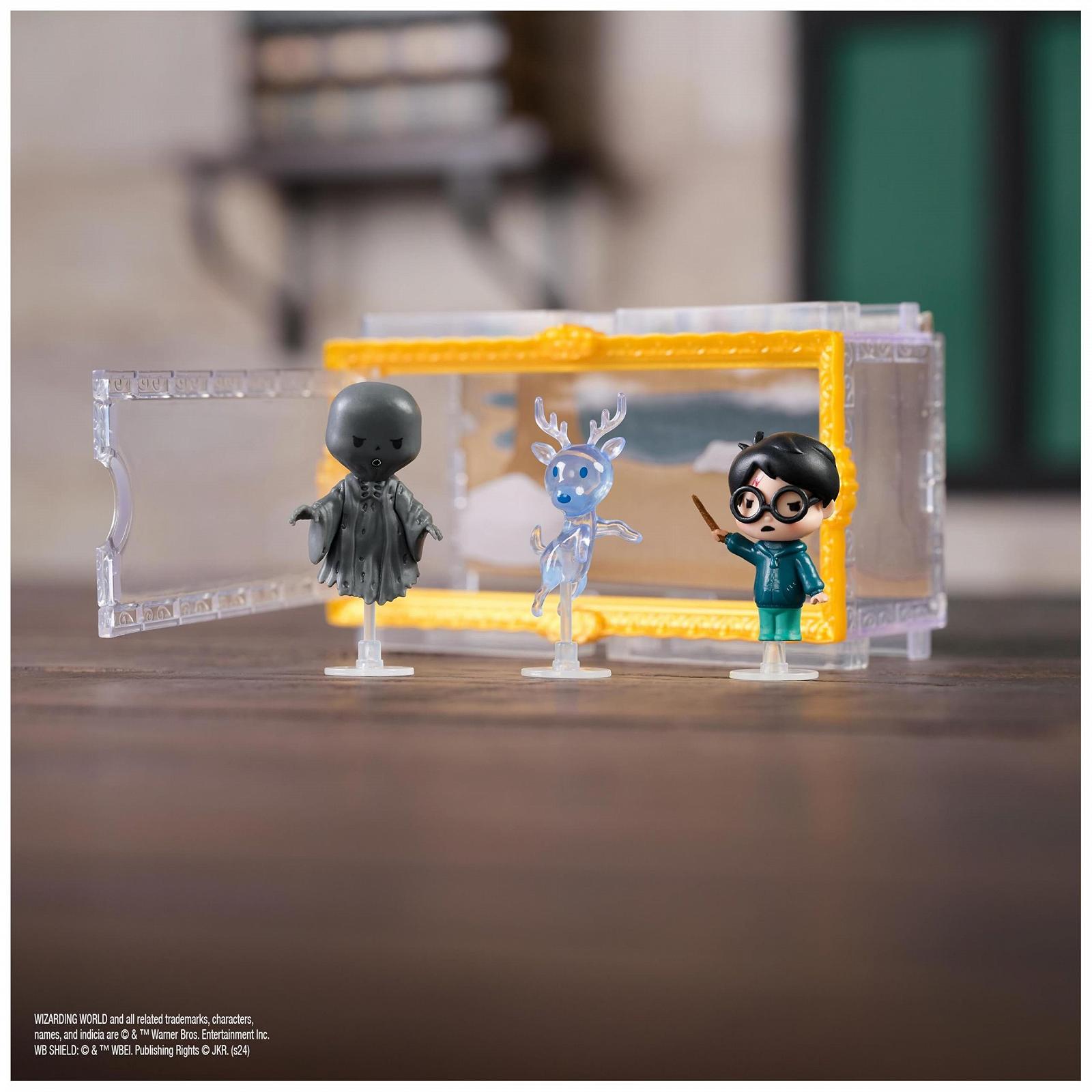 Фігурки Collectible Multipack Wizarding World Harry Potter Micro Magical Moments Patronus з Гаррі Поттером, Патронусом-оленем, Дементором та вітриною, фото №7