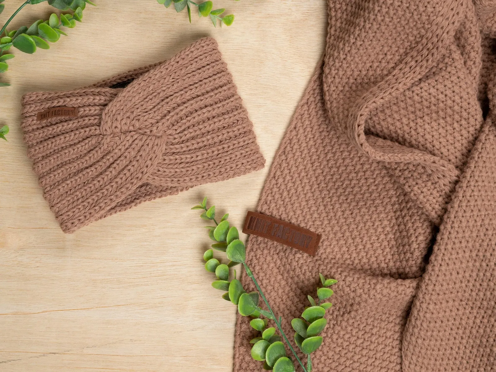 Пов'язка на голову Knit Factory Joy В'язана жіноча, фото №3 Пов'язка на голову Knit Factory Joy В'язана жіноча, фото №3
