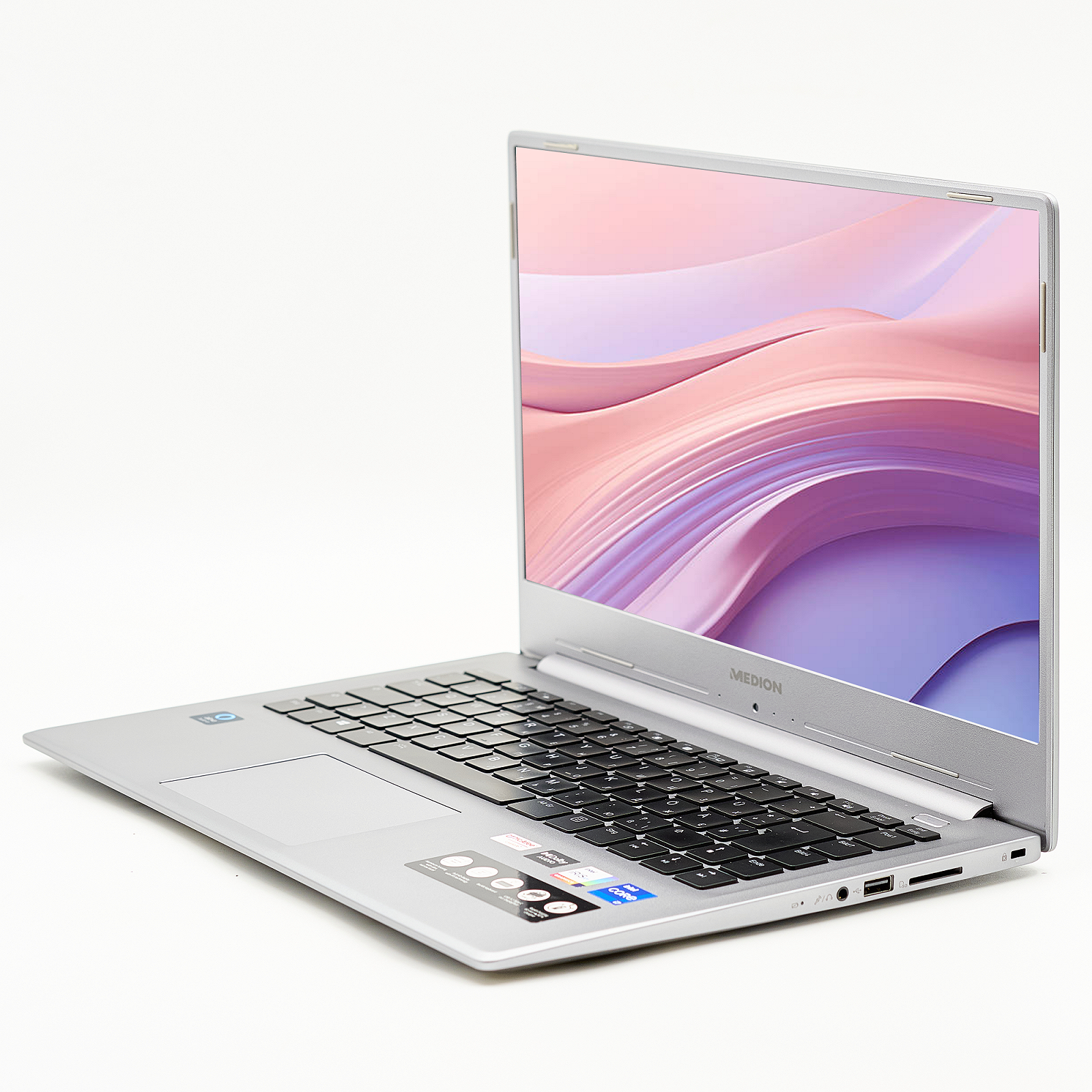 Ноутбук Medion Akoya S15449, 15.6 дюймов, Intel Core i7-1165G7, 16 ГБ RAM, 512 ГБ SSD, Intel Iris Xe Graphics, металлический, б/у, фото №4