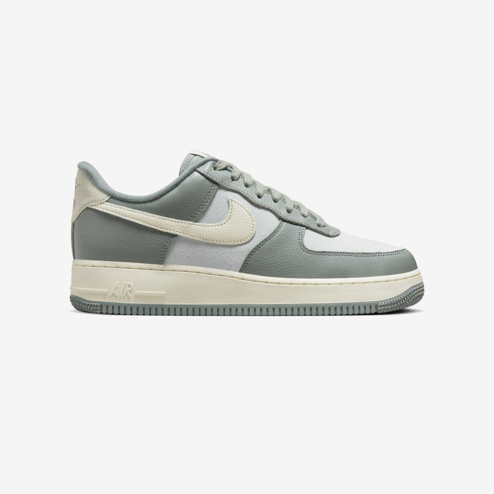 Кросівки Nike Air Force 1 NBHD "Mica Green / Coconut Milk" 44.5, фото №3