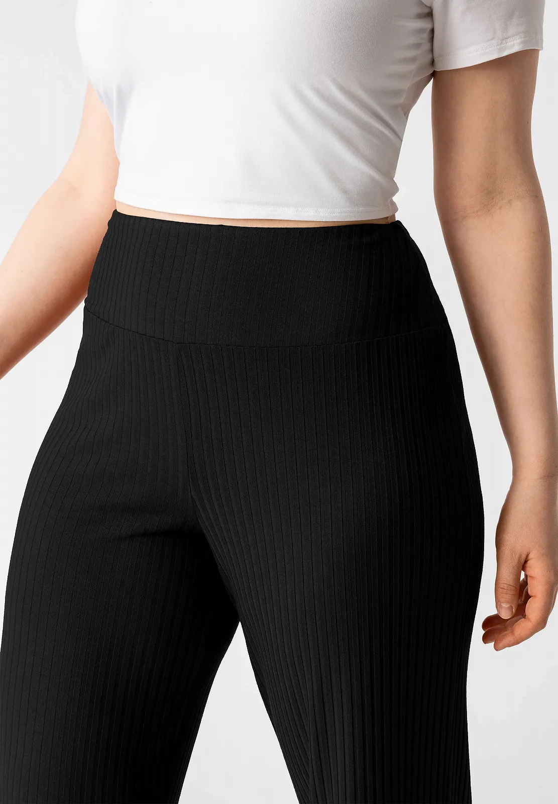 Женские брюки Les Lunes The Romy Pants Black - M, фото №3 Женские брюки Les Lunes The Romy Pants Black - M, фото №3