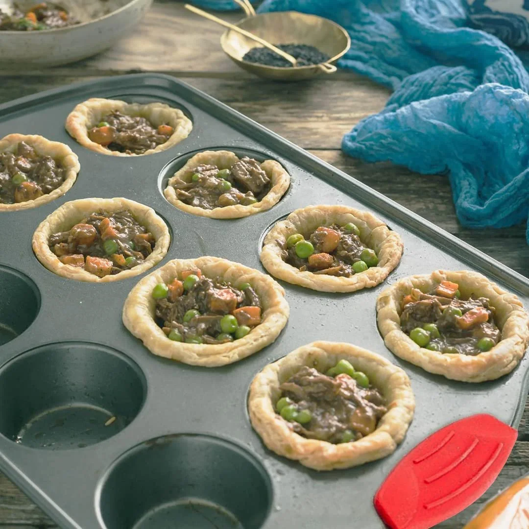 Форма для 12 мини-маффинов Boxiki Kitchen с силиконовыми вкладышами (набор из 12 шт.) профессиональная антипригарная из стали и силикона, фото №7