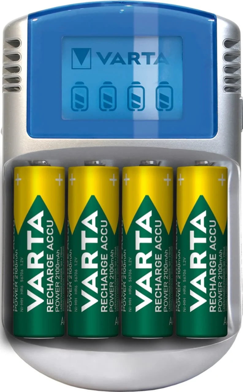 Зарядний пристрій VARTA з 4 x AA 2600 mAh, LCD, з USB кабелем та 12 V адаптером, фото №1