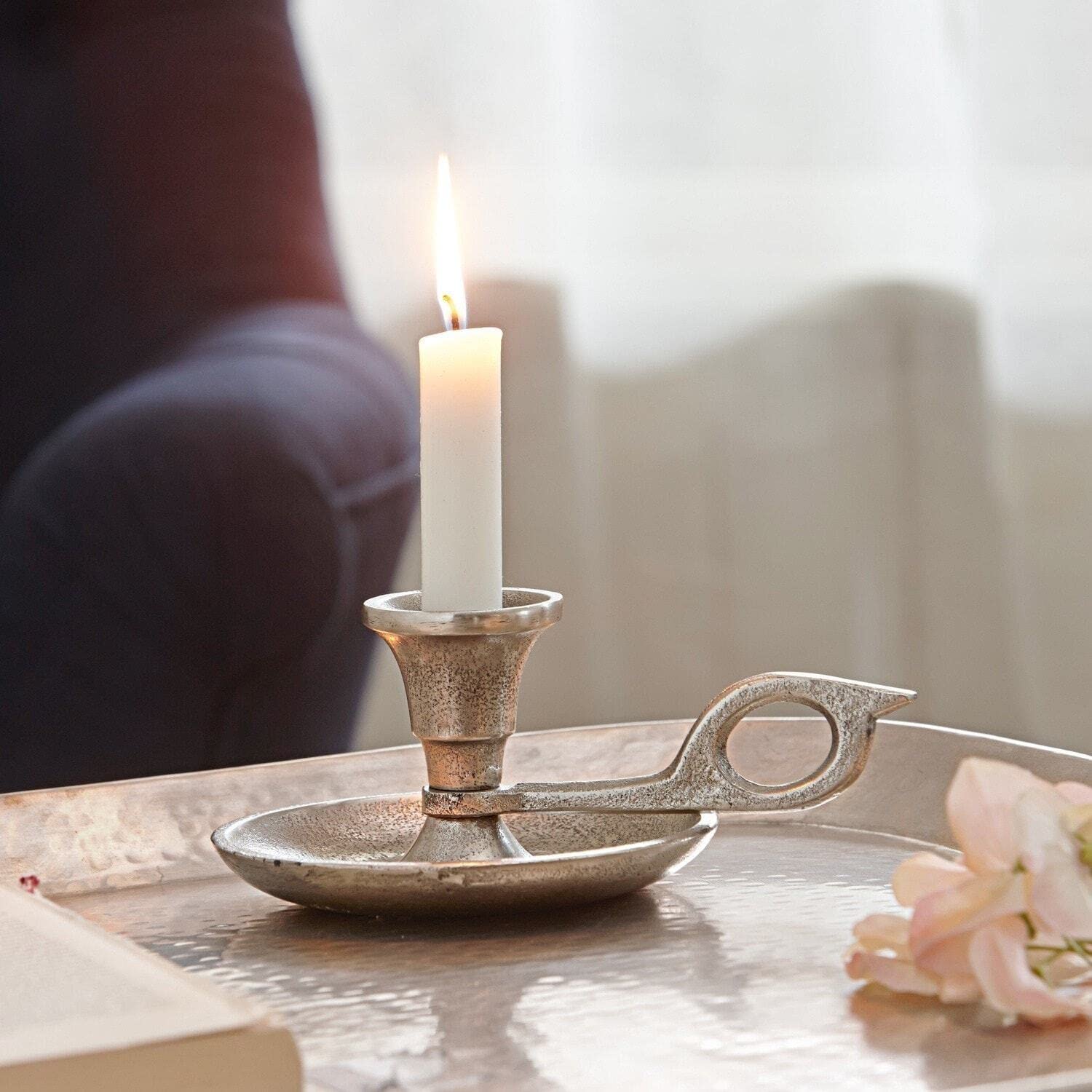 Подсвечник Loberon Classic Style Aida с поддоном и ручкой для конусных свечей литой алюминий антикварное серебро, фото №2