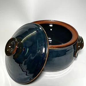 Купить Керамический горшок etara Wein&Feinkost Collection Güvec ручной работы Сине-белый 3 л - Фото 1 Керамический горшок etara Wein&Feinkost Collection Güvec ручной работы Сине-белый 3 л - Фото 1